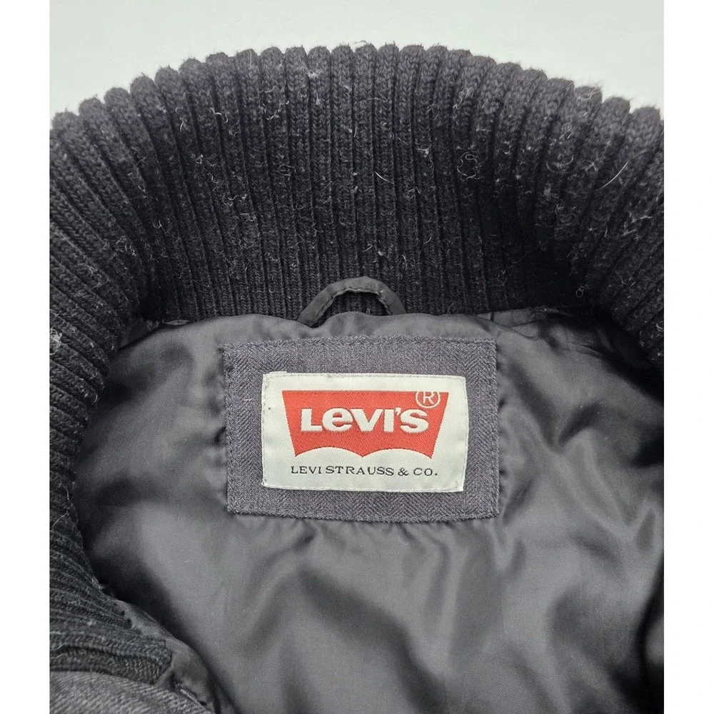 Levi's Men's Black Puffer Vest‎ Size Unknown